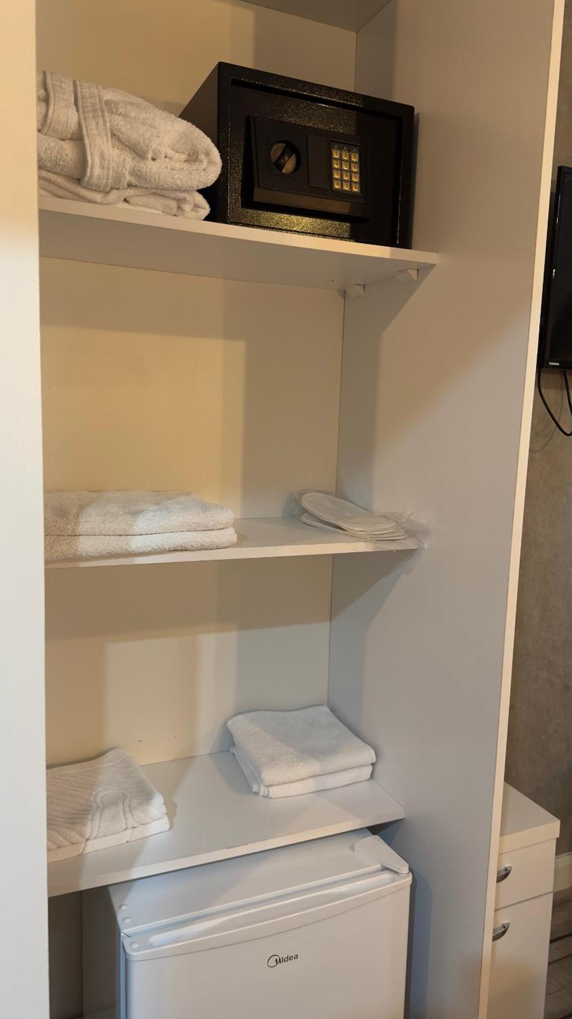 Hotel Ticiani 13 Kutaiszi Kültér fotó