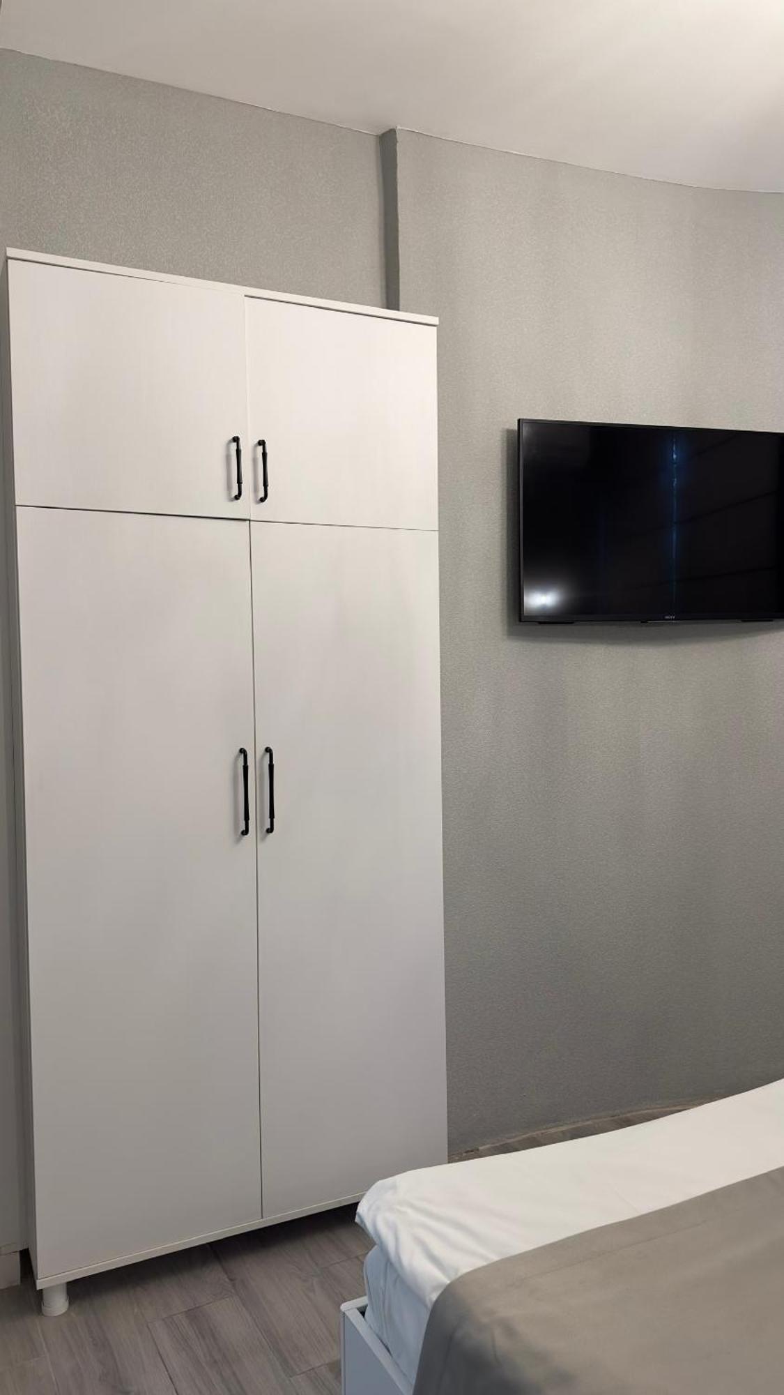Hotel Ticiani 13 Kutaiszi Szoba fotó