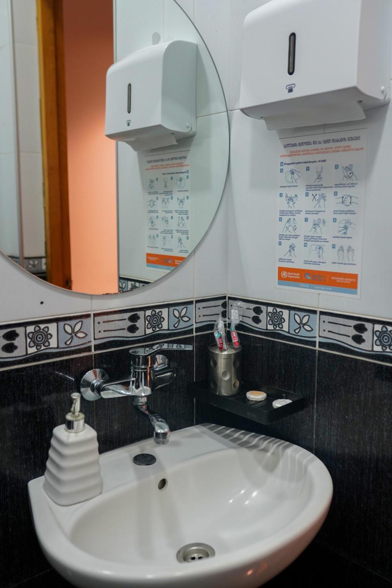 Hotel Ticiani 13 Kutaiszi Szoba fotó