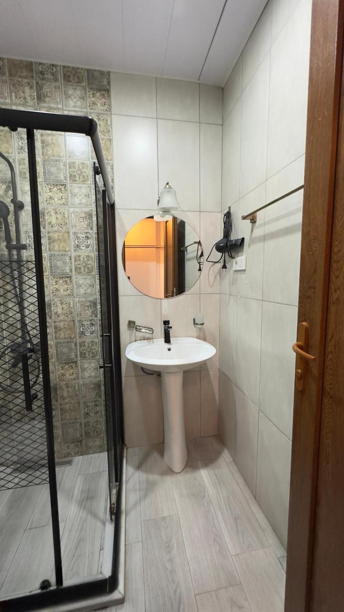 Hotel Ticiani 13 Kutaiszi Kültér fotó
